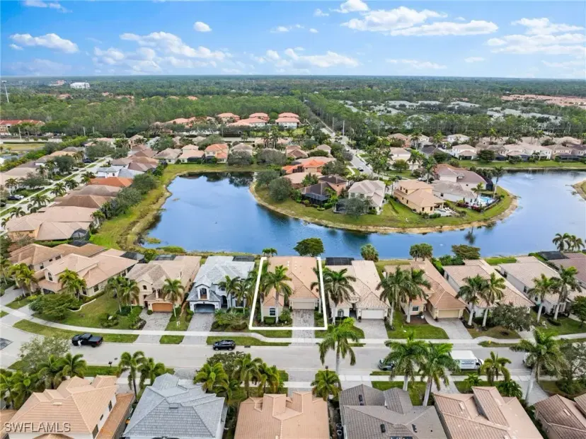 Picture of 1465 Serrano Cir, Naples FL 34105