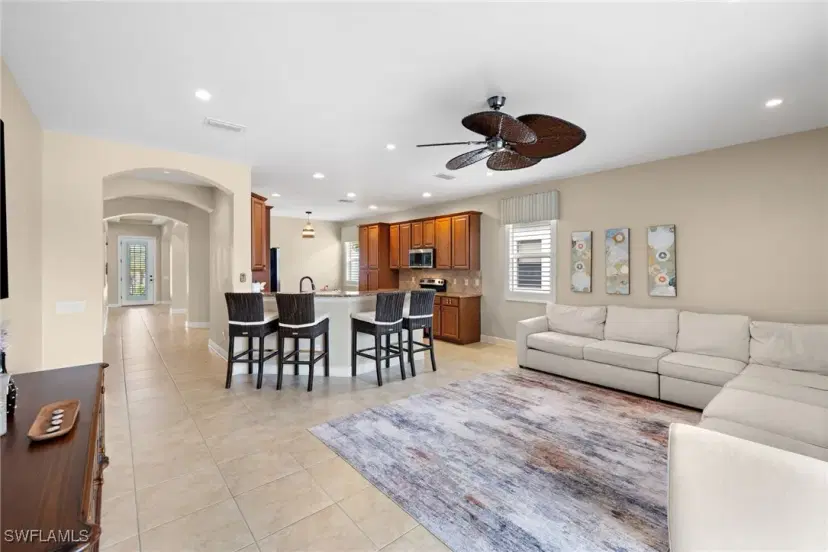 Picture of 1465 Serrano Cir, Naples FL 34105