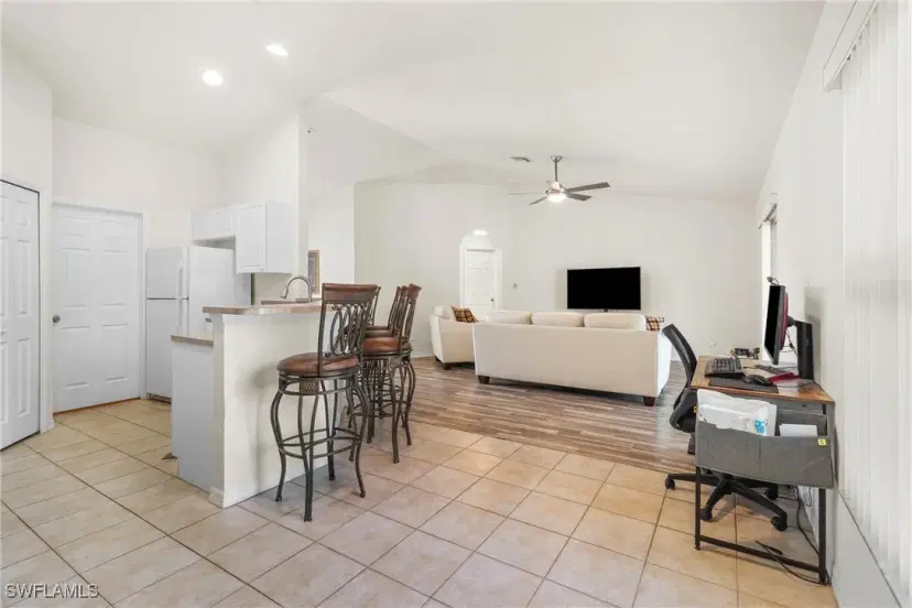Picture of 1319 SE 39Th Ter, Cape Coral FL 33904