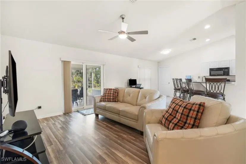 Picture of 1319 SE 39Th Ter, Cape Coral FL 33904