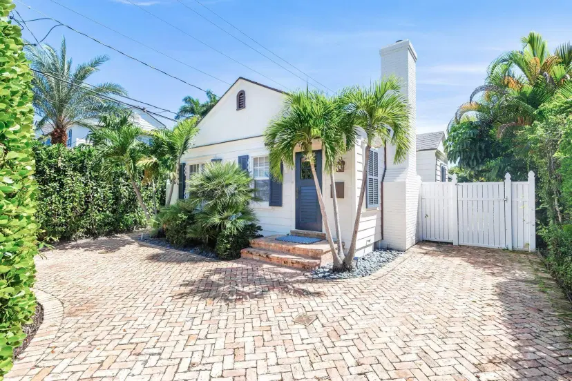 Picture of 231 Cocoanut Row, Palm Beach FL 33480