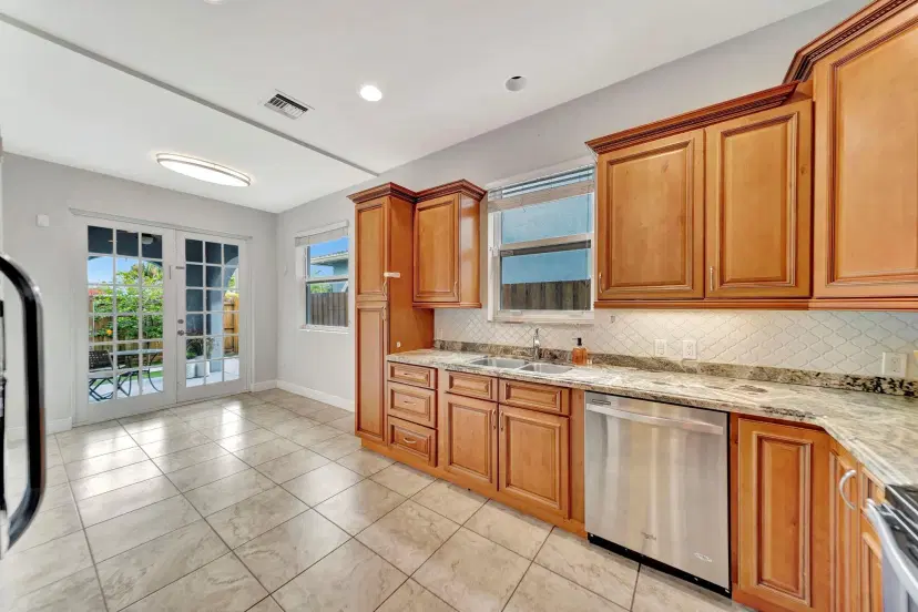Picture of 1137 NE 3Rd Ave 1137, Fort Lauderdale FL 33304