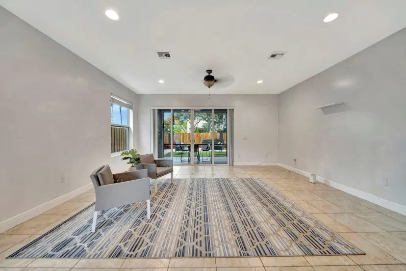 Picture of 1137 NE 3Rd Ave 1137, Fort Lauderdale FL 33304