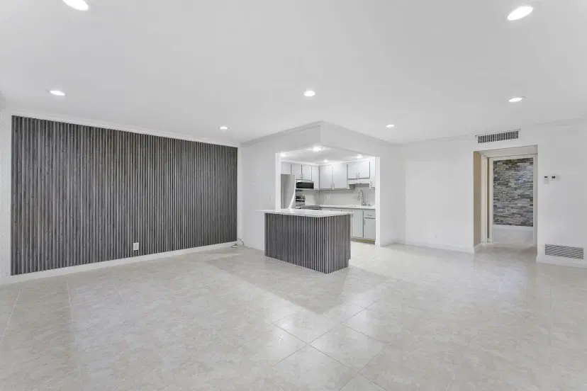 Picture of 527 Brittany K, Delray Beach FL 33446