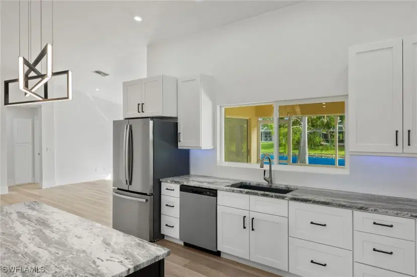 Picture of 1073 Rose Garden Rd, Cape Coral FL 33914
