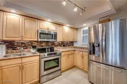 Picture of 4260 SE 20Th Pl 404, Cape Coral, FL 33904