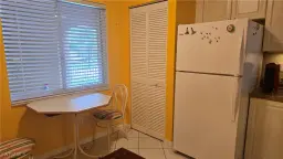 Picture of 5965 Bloomfield Cir B208, Naples, FL 34112