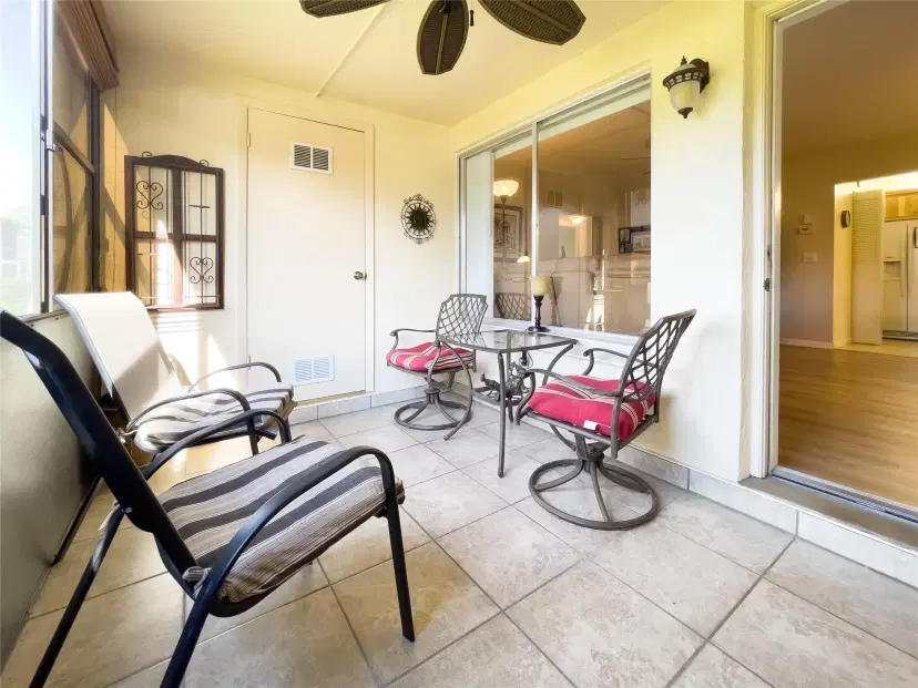 Picture of 330 Knotty Pine Cir A1, Greenacres FL 33463
