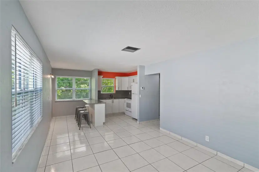 Picture of 1301 N 12Th Ct 4B, Hollywood FL 33019