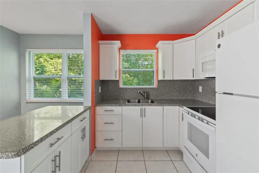 Picture of 1301 N 12Th Ct 4B, Hollywood FL 33019