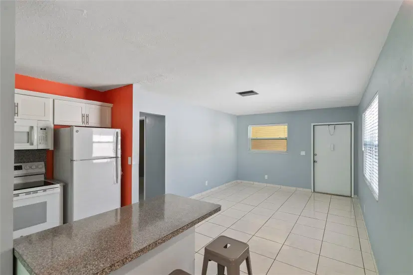 Picture of 1301 N 12Th Ct 4B, Hollywood FL 33019