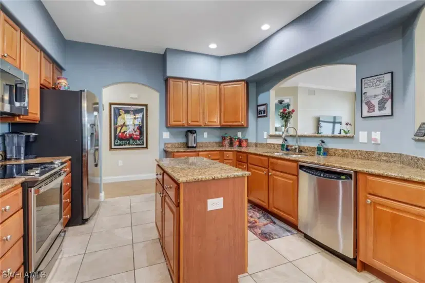 Picture of 1296 Verde Dr 3, Naples FL 34105