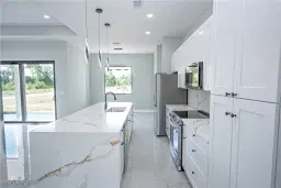 Picture of 2025 Jackson Ave W, Alva, FL 33920