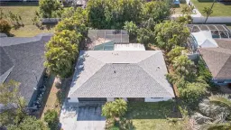 Picture of 612 SE 2Nd St, Cape Coral, FL 33990