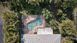 Picture of 612 SE 2Nd St, Cape Coral, FL 33990