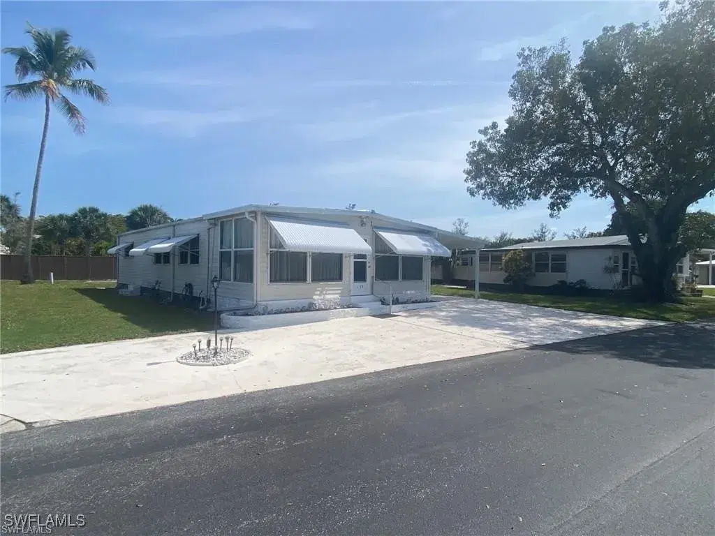 Picture of 137 Enchanting Blvd, Naples, FL 34112