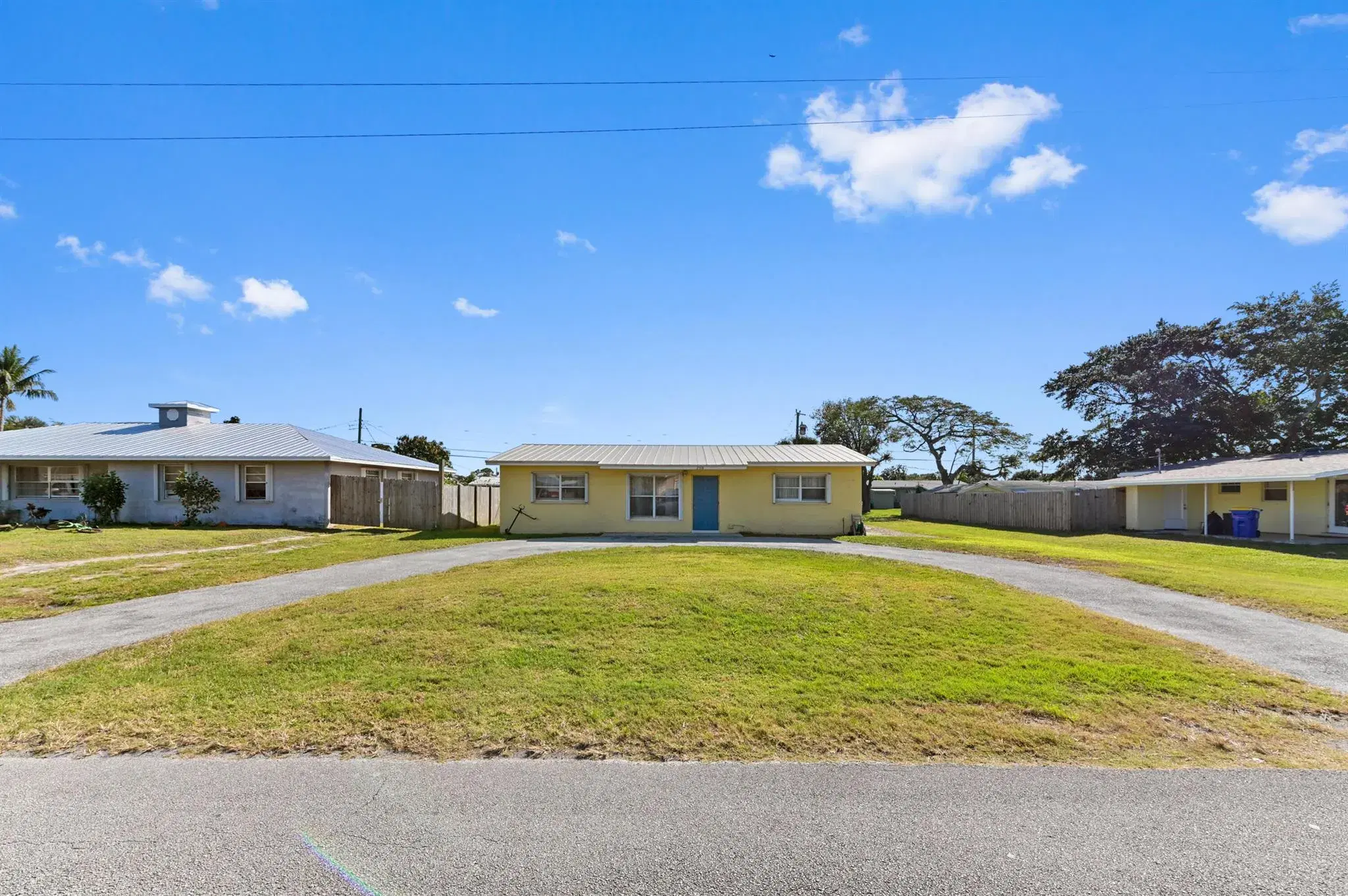 Picture of 2518 SE Monroe Street, Stuart, FL 34997
