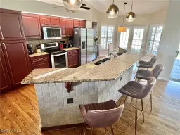 Picture of 8625 S Lake Cir, Fort Myers, FL 33908