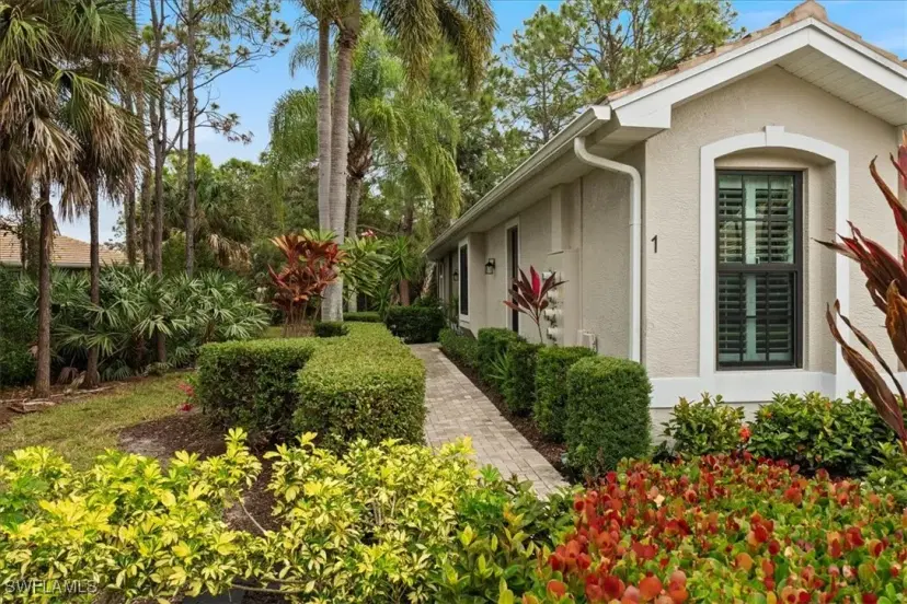 Picture of 7590 Meadow Lakes Dr 3201, Naples FL 34104