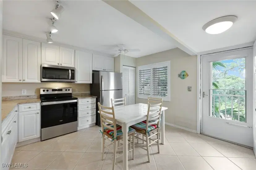 Picture of 3072 Sandpiper Bay Cir M203, Naples FL 34112