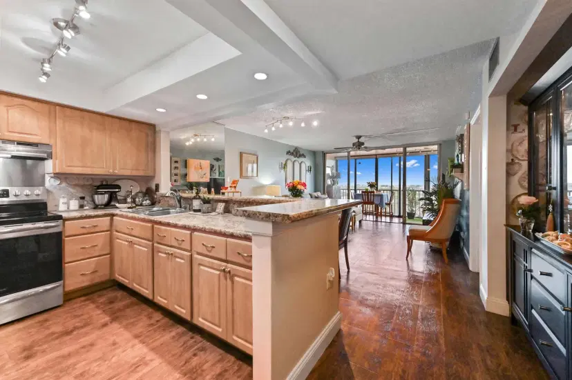 Picture of 740 S Federal Highway 614, Pompano Beach FL 33062