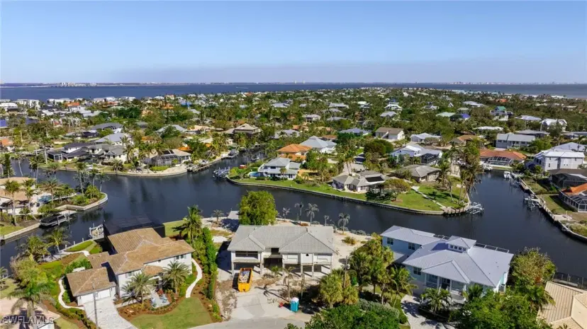 Picture of 954 Whelk Dr, Sanibel FL 33957