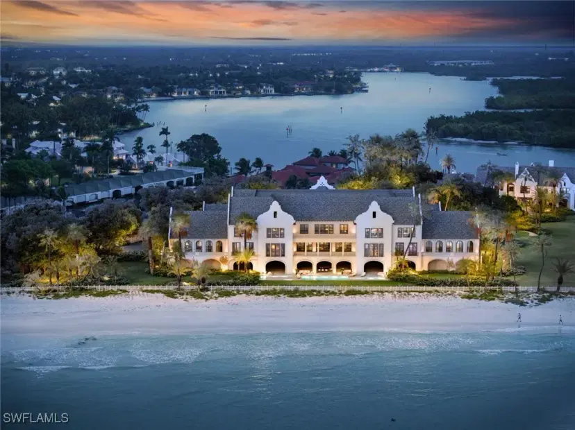 Picture of 100 Bay Rd, Naples FL 34102