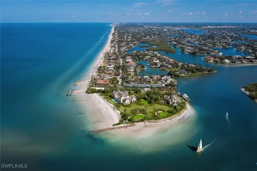 Picture of 100 Bay Rd, Naples FL 34102