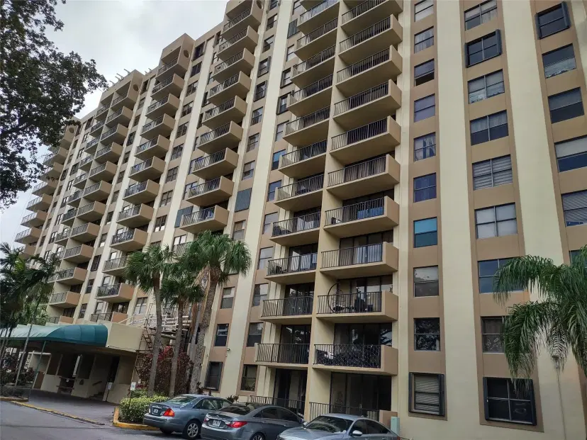 Picture of 1470 NE 123Rd St A512, Miami FL 33161