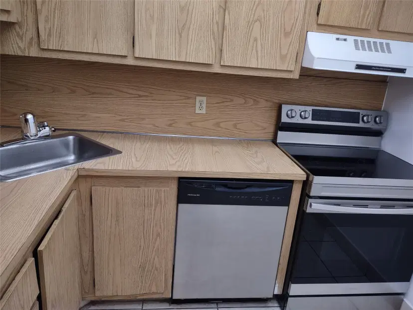 Picture of 1470 NE 123Rd St A512, Miami FL 33161