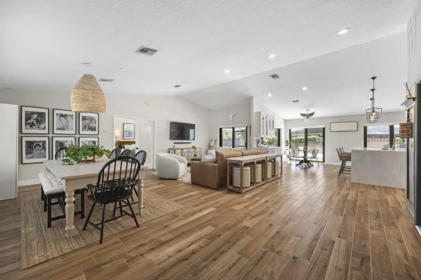Picture of 822 Azure Avenue, Wellington FL 33414