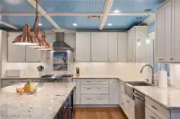 Picture of 5812 Silvery Ln, Fort Myers, FL 33919