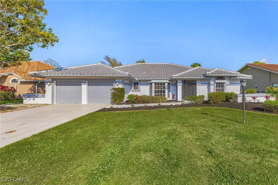 Picture of 4618 Ashton Ct, Naples, FL 34112