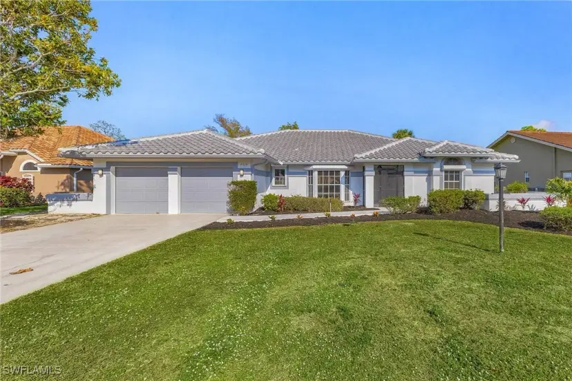 Picture of 4618 Ashton Ct, Naples FL 34112