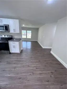 Picture of 597 Pinewood Dr, Labelle, FL 33935