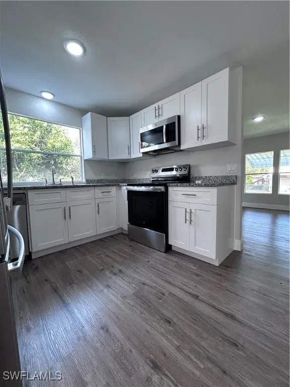 Picture of 597 Pinewood Dr, Labelle FL 33935