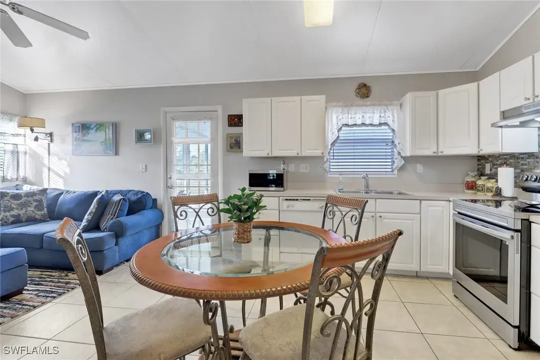 Picture of 1102 Plumosa Ave, Lehigh Acres, FL 33972