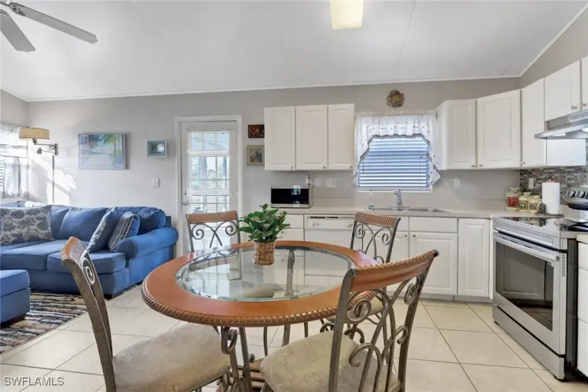 Picture of 1102 Plumosa Ave, Lehigh Acres FL 33972