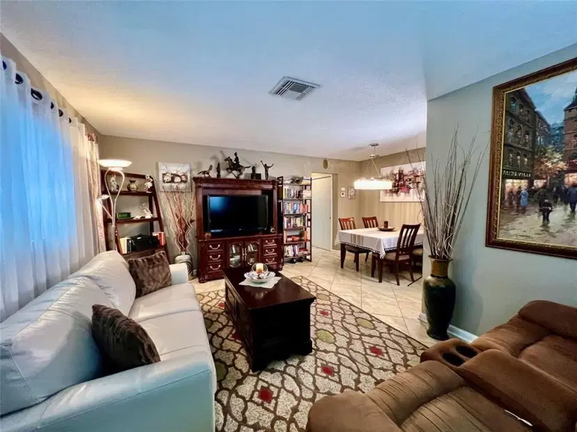 Picture of 160 NE 8Th Avenue 1B, Hallandale Beach FL 33009