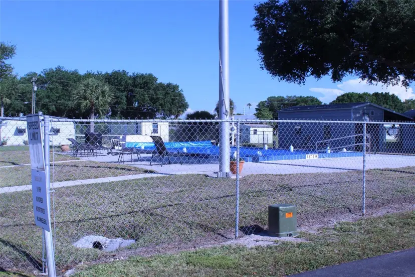 Picture of 1339 Old Lakeport Rd, Moore Haven FL 33471