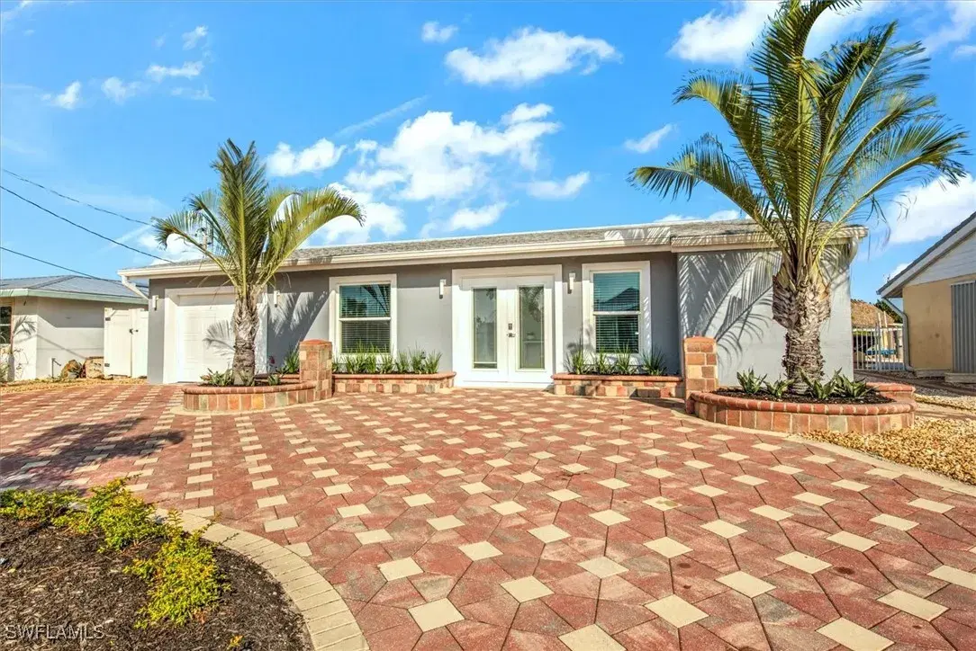 Picture of 127 Albatross St, Fort Myers Beach, FL 33931