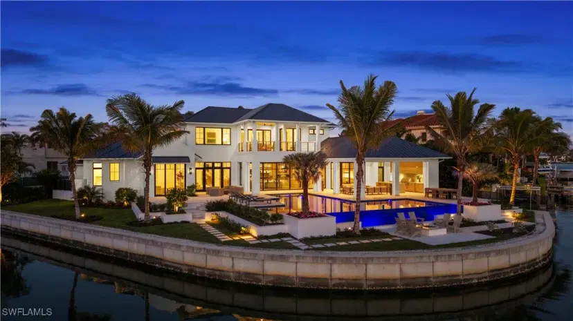 Picture of 2020 7Th St S, Naples FL 34102