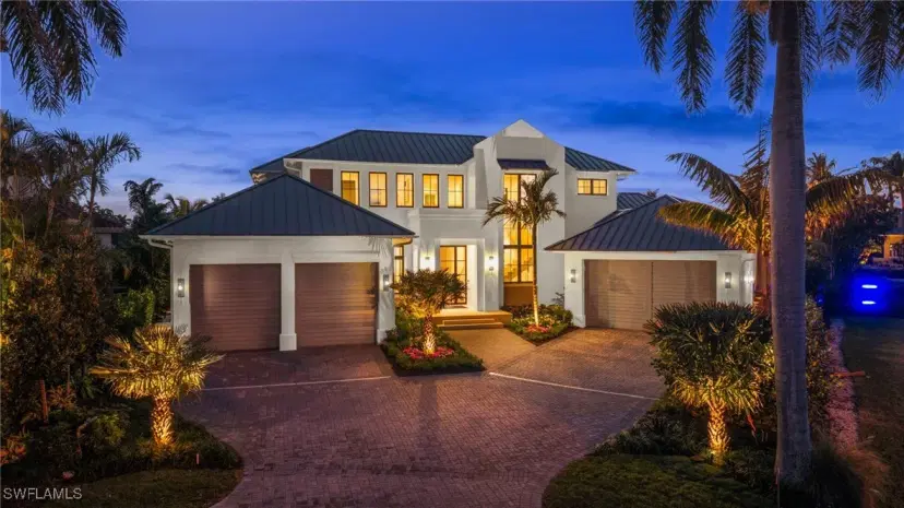 Picture of 2020 7Th St S, Naples FL 34102