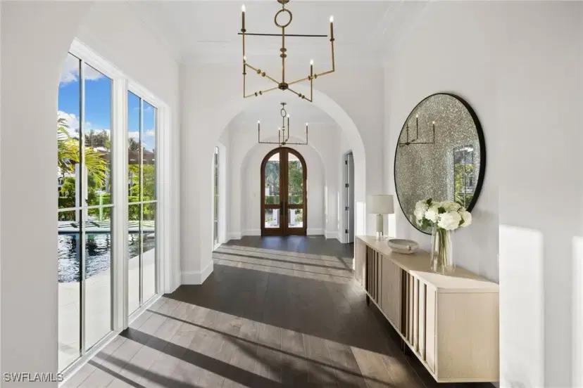 Picture of 330 Hawser Ln, Naples FL 34102