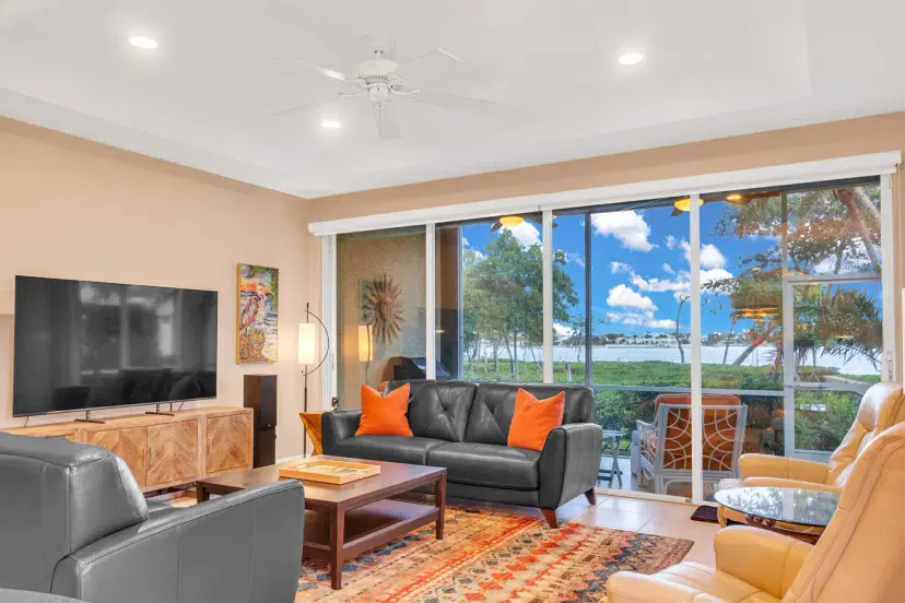 Picture of 86 N Lakeshore Drive, Hypoluxo FL 33462