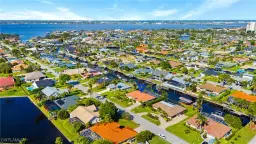 Picture of 1011 S Town And River Dr, Fort Myers, FL 33919