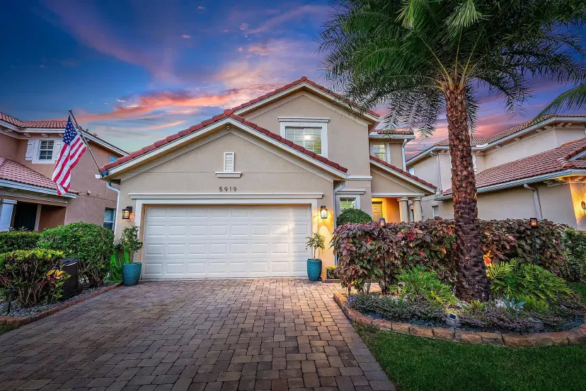 Picture of 5919 SE Crooked Oak Avenue, Hobe Sound FL 33455