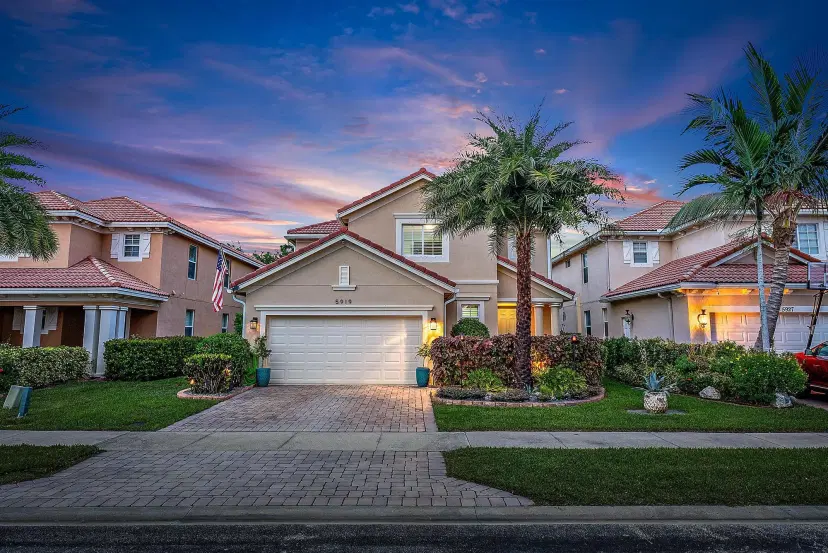 Picture of 5919 SE Crooked Oak Avenue, Hobe Sound FL 33455