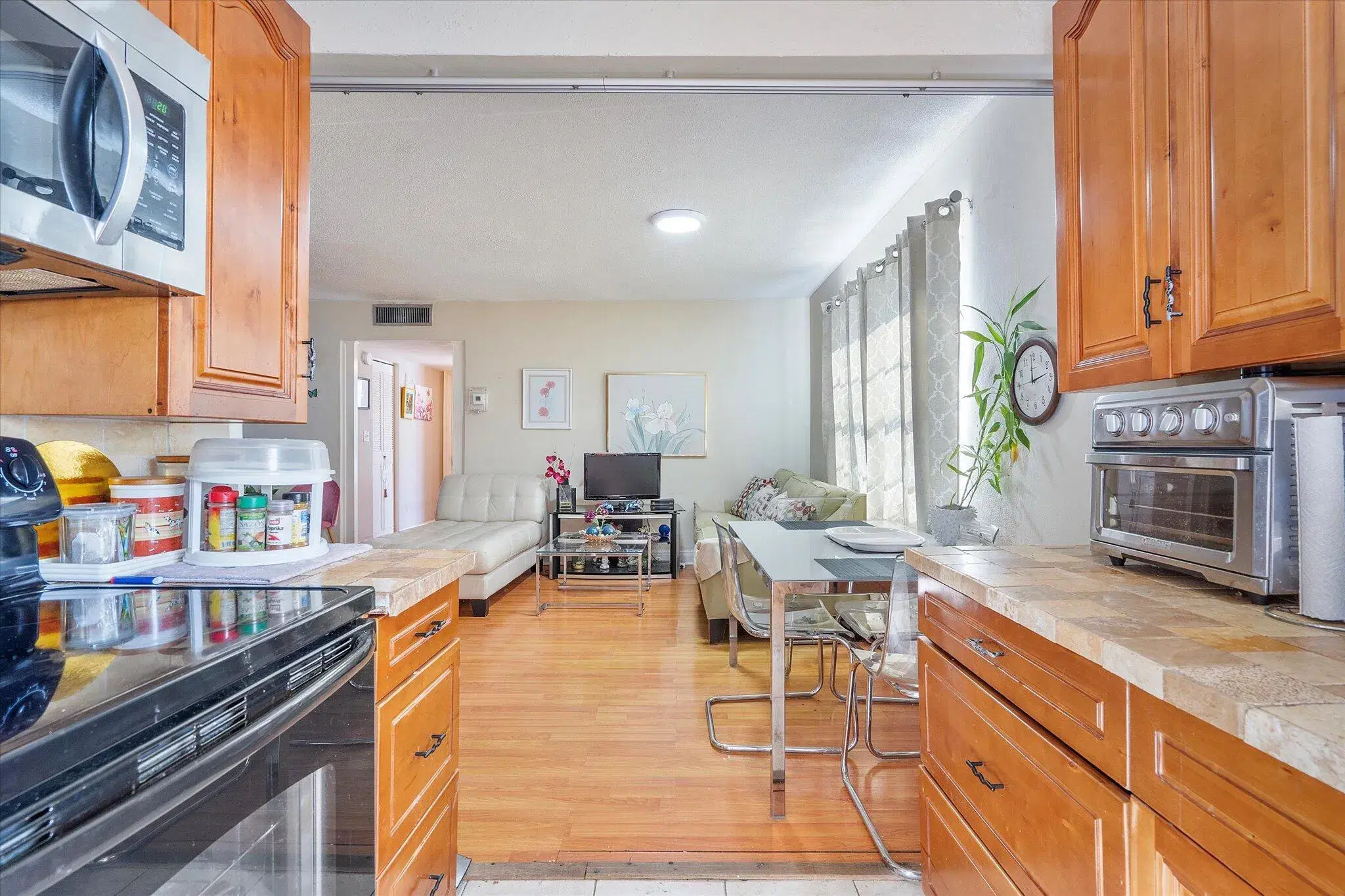 Picture of 714 NE 10Th Street 205, Hallandale Beach, FL 33009