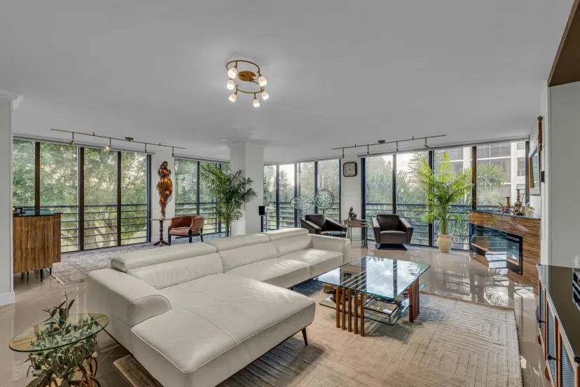 Picture of 7572 Regency Lake Drive 402, Boca Raton FL 33433